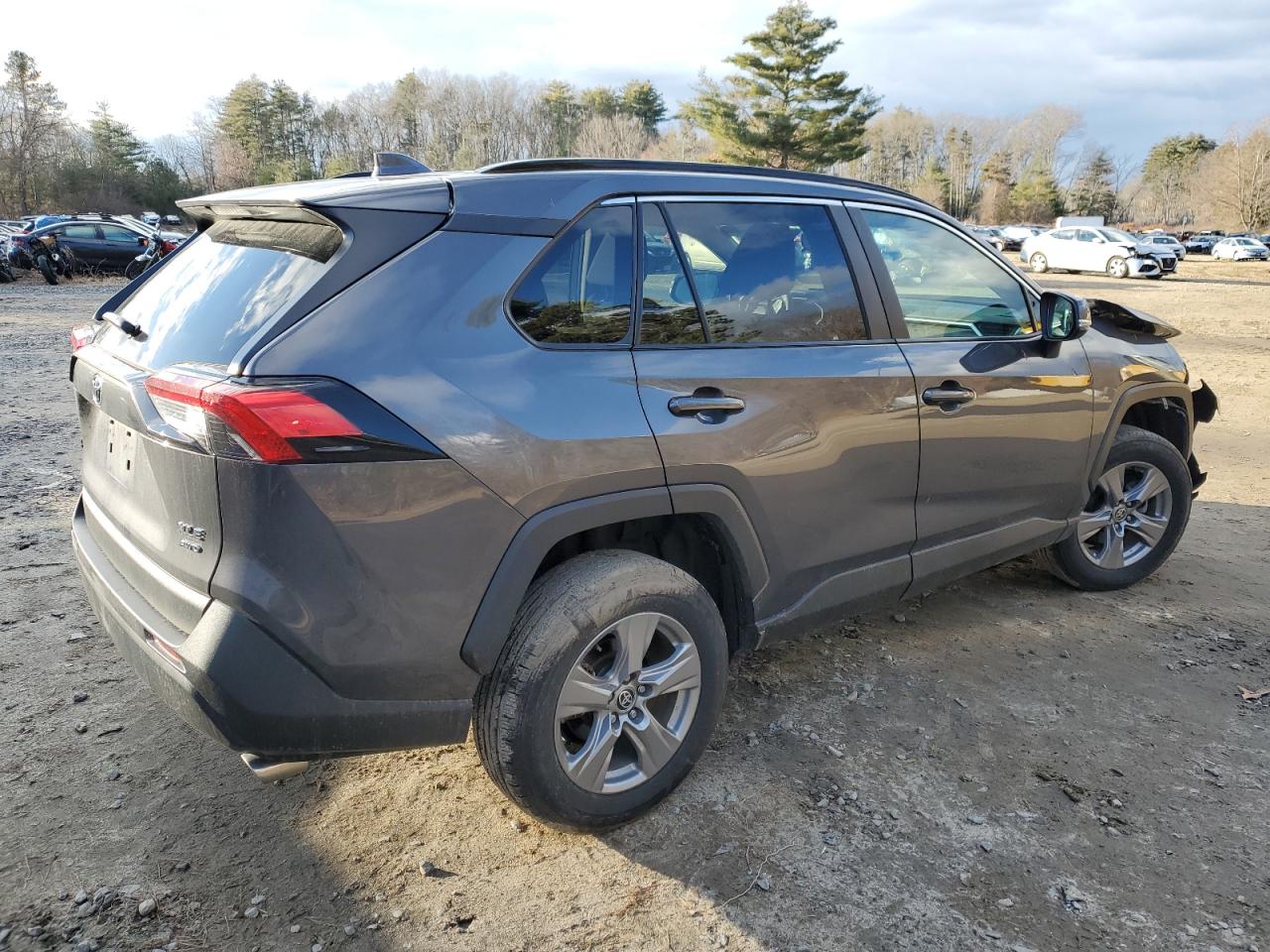 Image 3 of 2022 TOYOTA RAV4 XLE 2022 with VIN 2T3P1RFV6NW285065