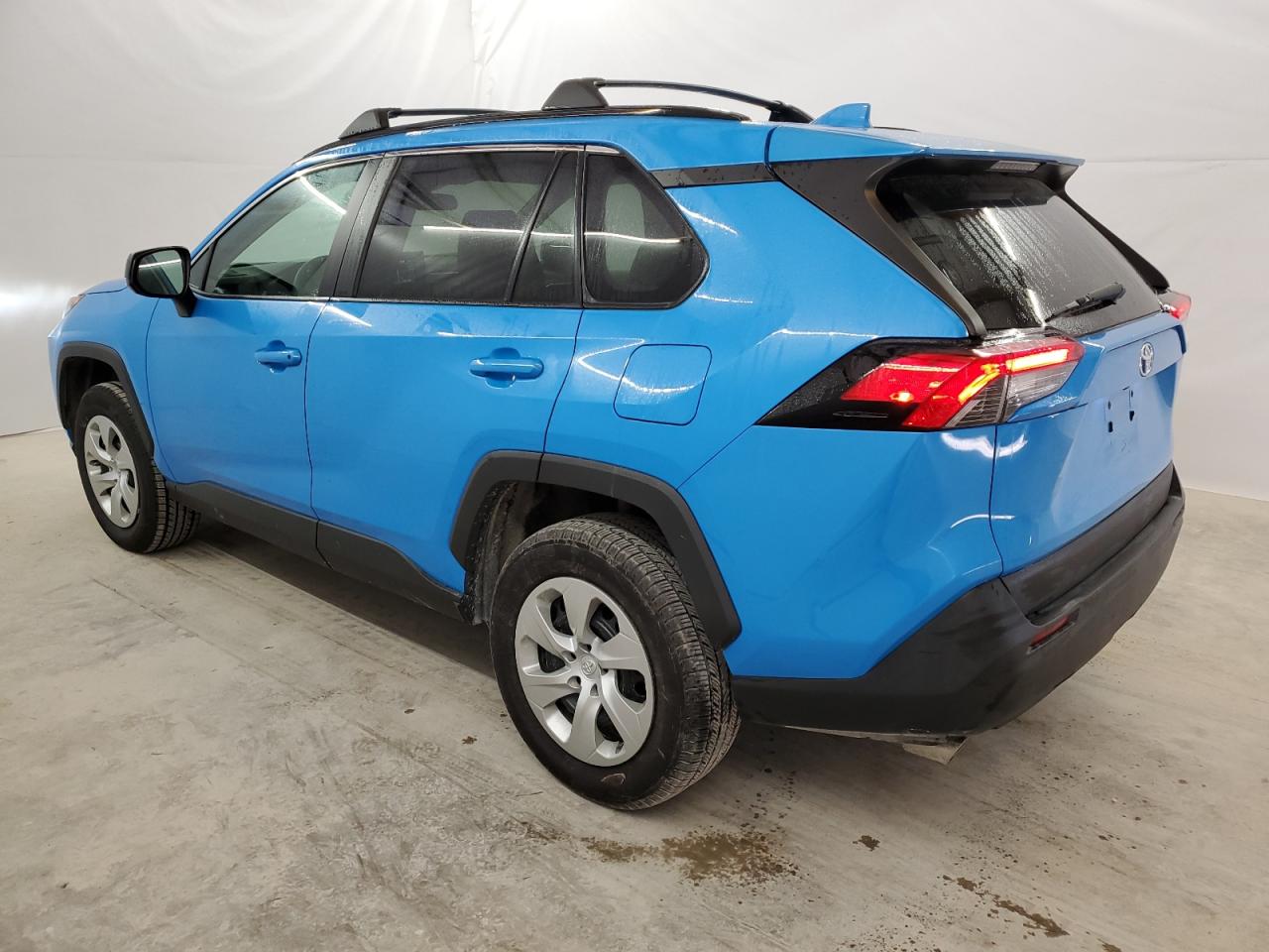 Obraz 2 z 2019 TOYOTA RAV4 LE 2019 z VIN 2T3H1RFV2KC023187