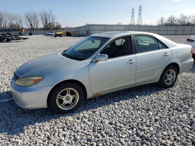 Obraz 1 z 2004 TOYOTA CAMRY LE 2004 z VIN JTDBE32K240270685