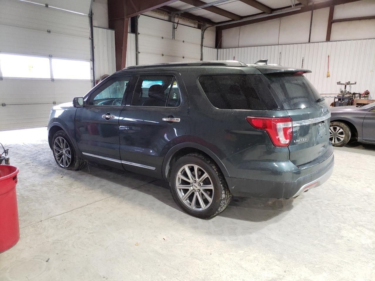 Изображение 2 2016 FORD EXPLORER LIMITED 2016 с VIN 1FM5K8F82GGD15388