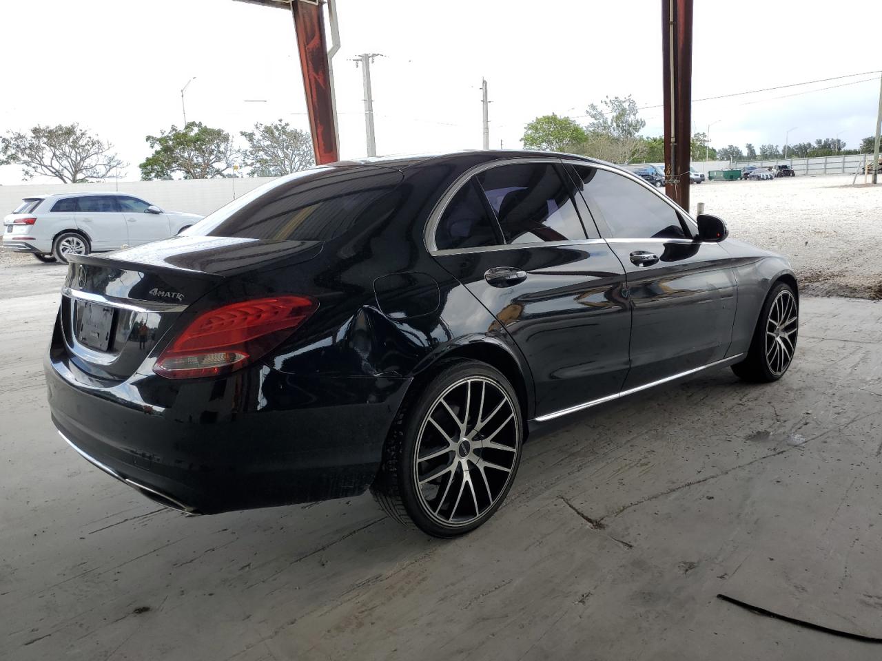 Image 3 of 2018 MERCEDES-BENZ C 300 4MATIC 2018 with VIN WDDWF4KB1JR370147