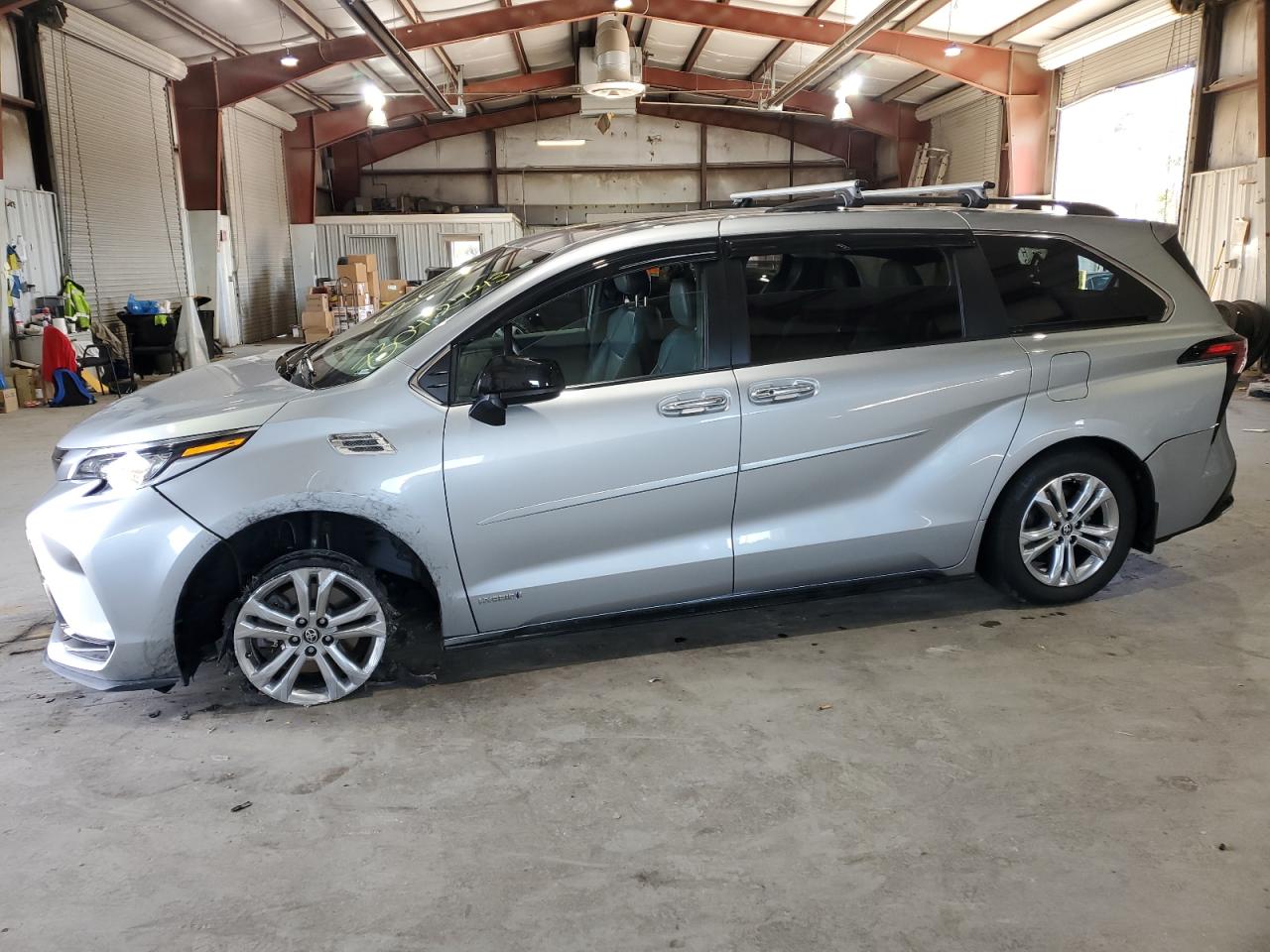 2021 TOYOTA SIENNA XSE 2021 image