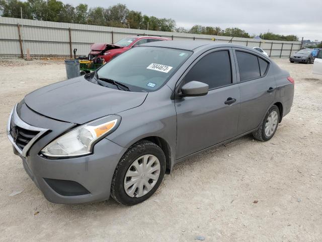 Obraz 1 z 2019 NISSAN VERSA S 2019 z VIN 3N1CN7AP2KL838137