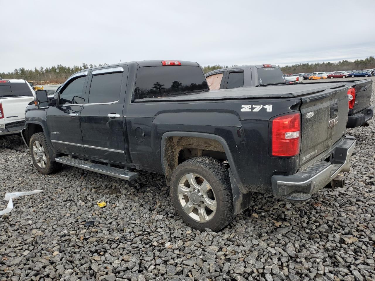 Obraz 2 z 2018 GMC SIERRA K2500 SLT 2018 z VIN 1GT12TEY9JF232190