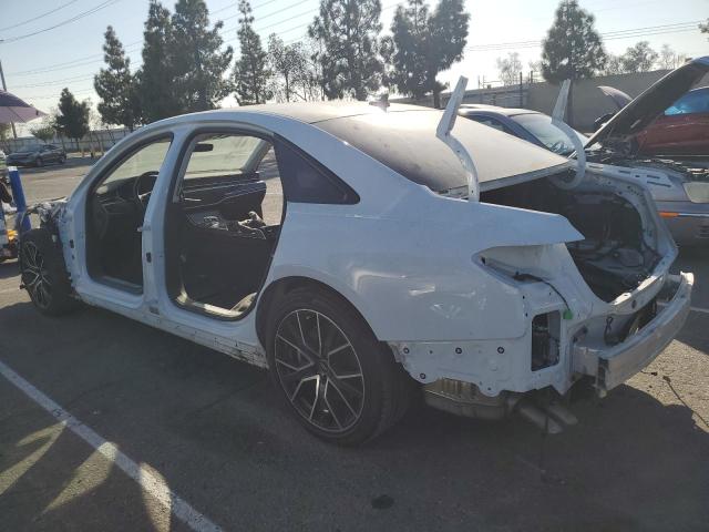 Obraz 2 z 2021 AUDI A8 L 2021 z VIN WAU8DAF84MN029663