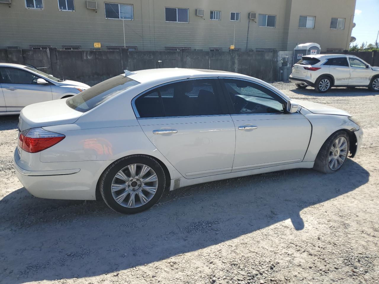 Image 3 of 2009 HYUNDAI GENESIS 3.8L 2009 with VIN KMHGC46E39U054510