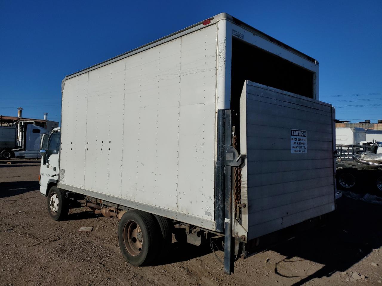 Изображение 2 2000 ISUZU NPR  2000 с VIN 4KLC4B1R8YJ800545