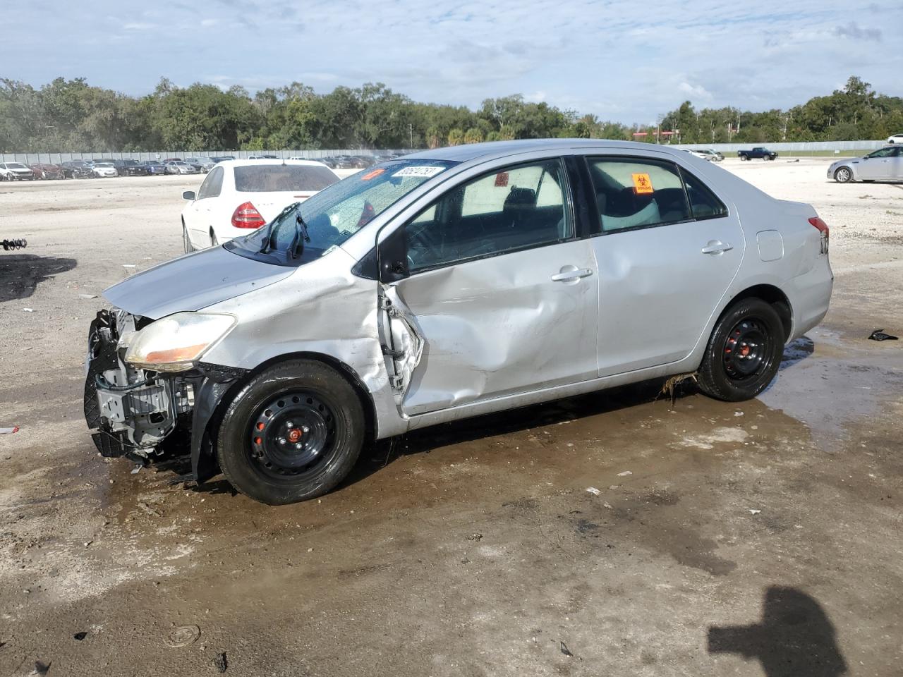 2010 TOYOTA YARIS  2010 image