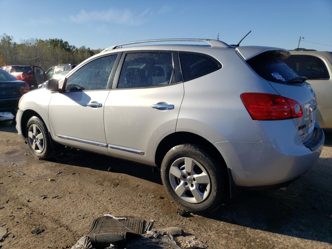 Image 2 of 2014 NISSAN ROGUE SELECT S 2014 with VIN JN8AS5MT8EW605912