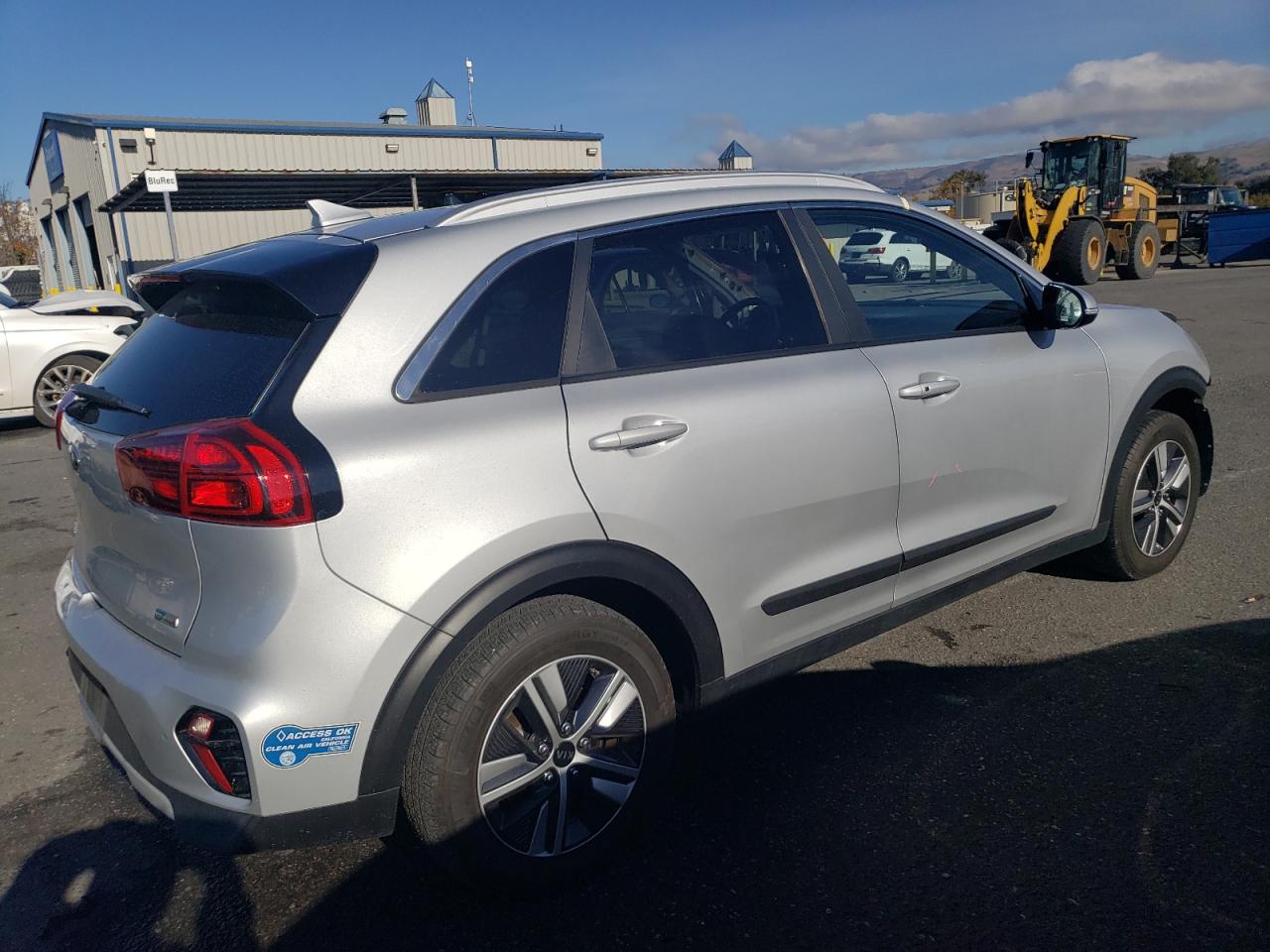 Image 3 of 2021 KIA NIRO EX PREMIUM 2021 with VIN KNDCC3LD1M5473936