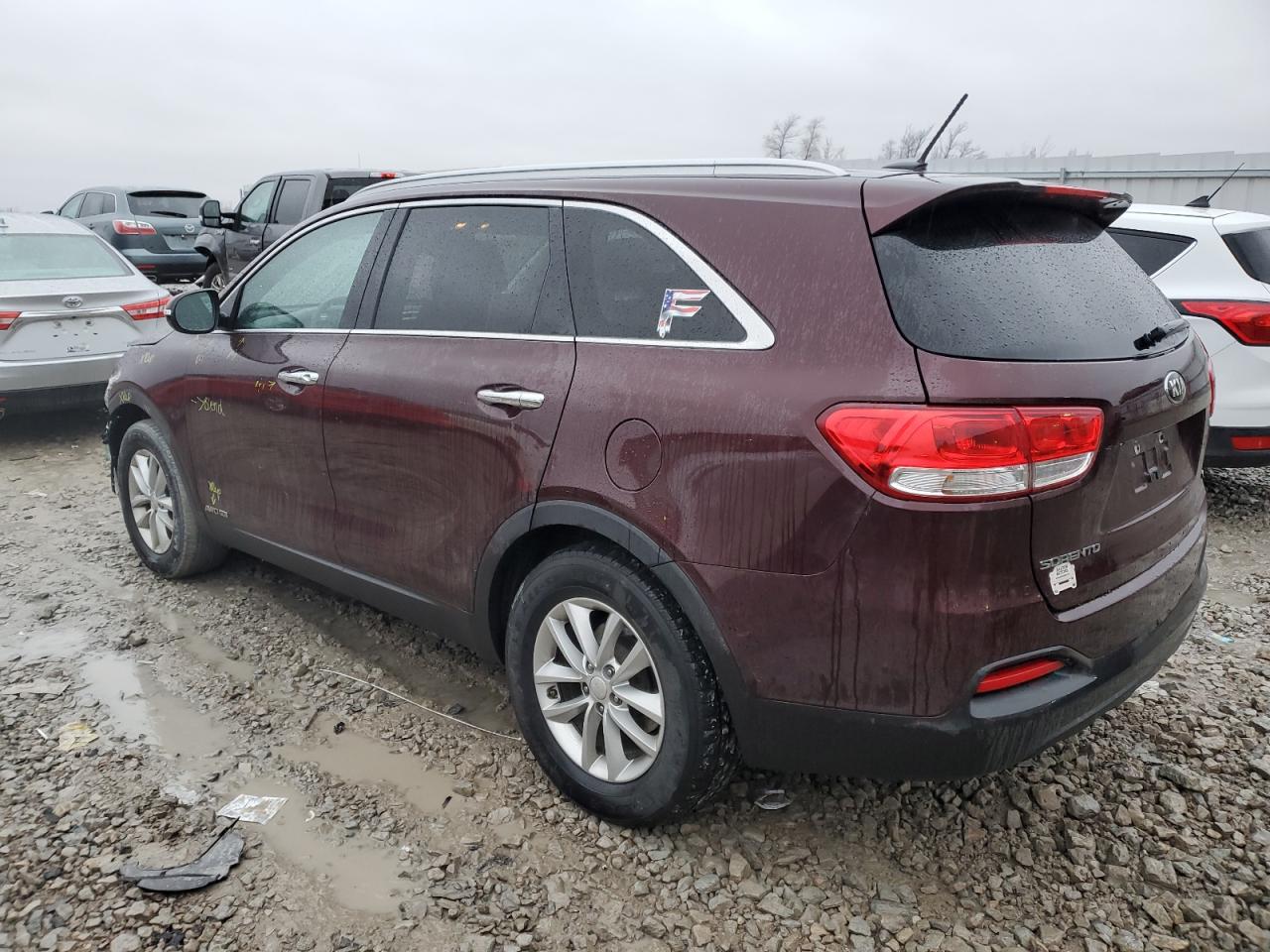 Изображение 2 2017 KIA SORENTO LX 2017 с VIN 5XYPGDA58HG334861