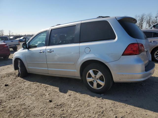 Image 2 of 2010 VOLKSWAGEN ROUTAN SEL 2010 with VIN 2V4RW6DX3AR260969