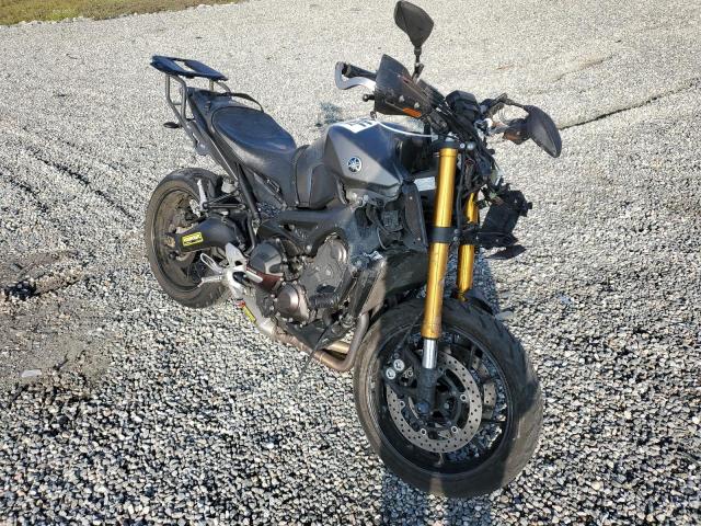 Image 1 of 2015 YAMAHA FZ09 C 2015 with VIN JYARN33Y2FA001287