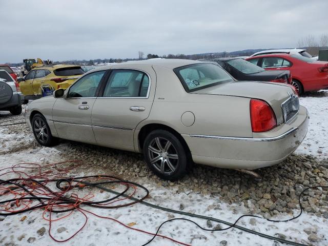 Obraz 2 z 2004 LINCOLN TOWN CAR ULTIMATE 2004 z VIN 1LNHM83W14Y649668