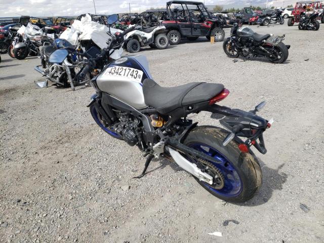 Obraz 3 z 2023 YAMAHA MT09 D 2023 z VIN JYARN72E5PA001140