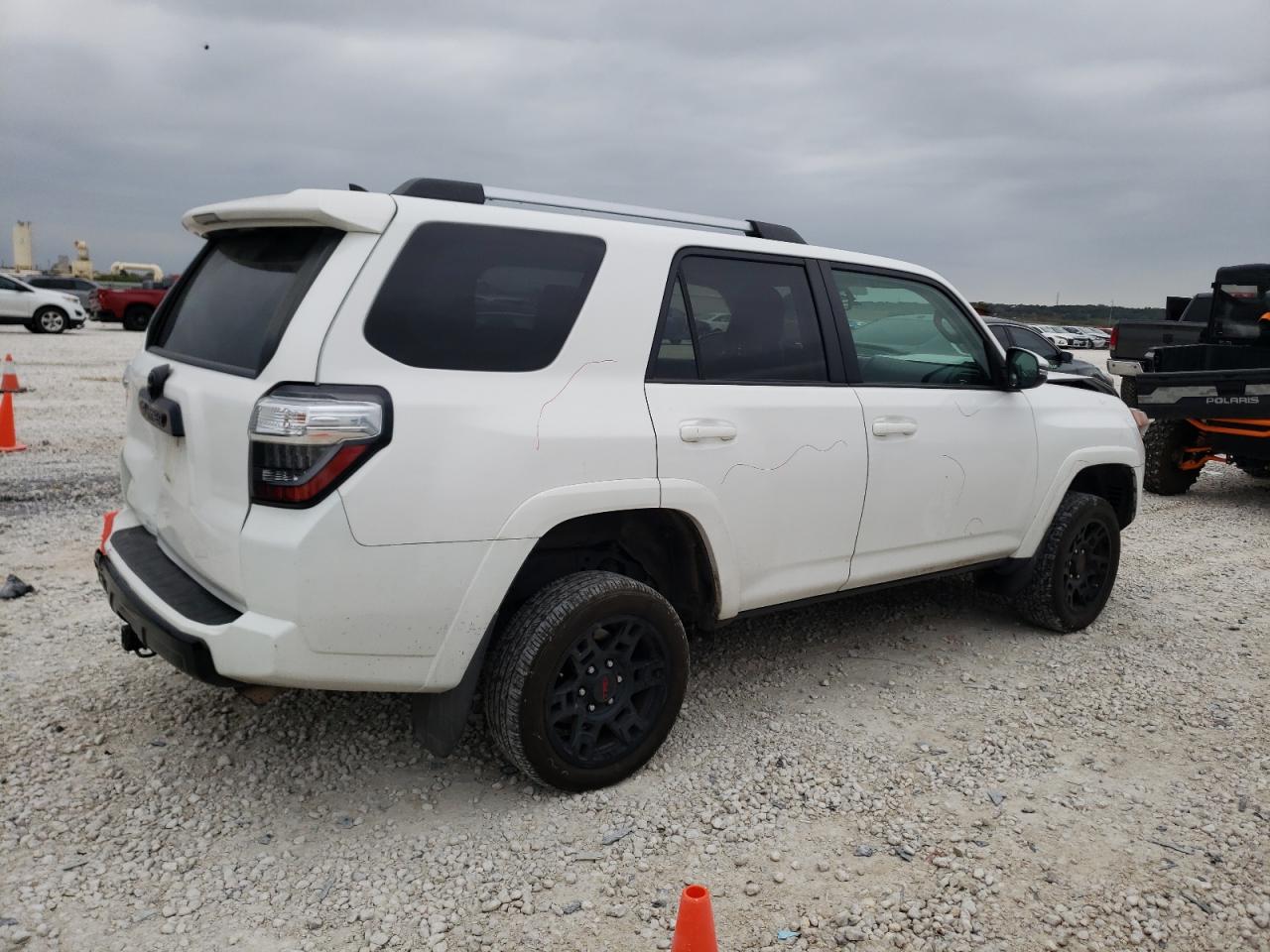 Изображение 3 2015 TOYOTA 4RUNNER SR5 2015 с VIN JTEBU5JR3F5221462