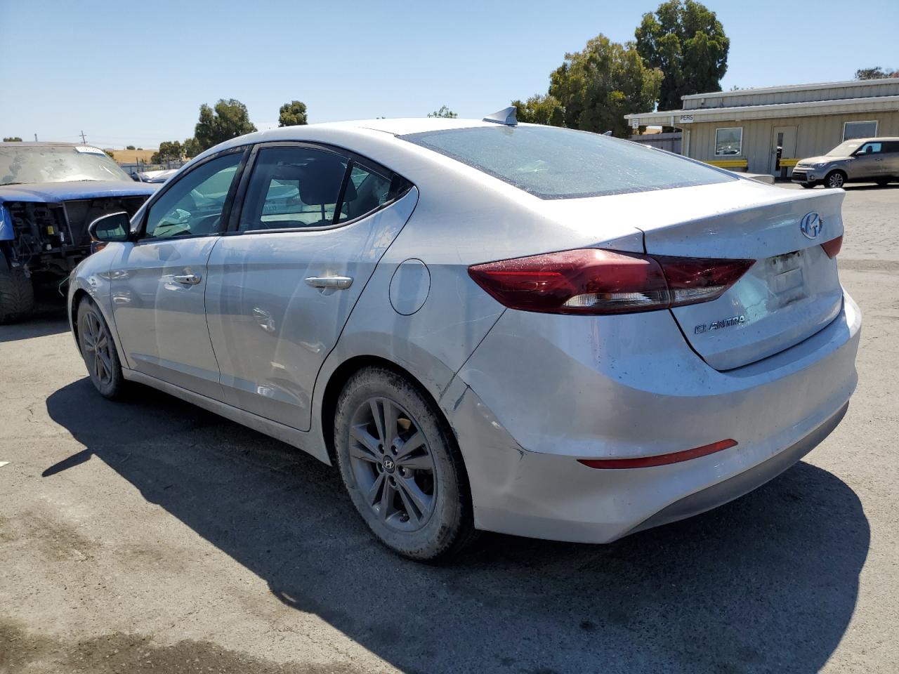 Image 2 of 2018 HYUNDAI ELANTRA SEL 2018 with VIN 5NPD84LF5JH275787