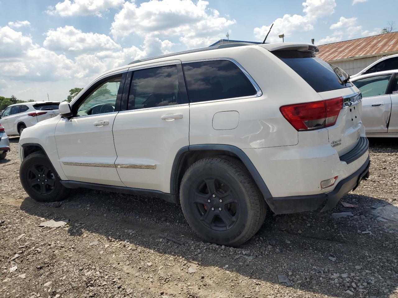 Image 2 of 2011 JEEP GRAND CHEROKEE LAREDO 2011 with VIN 1J4RR4GGXBC617733