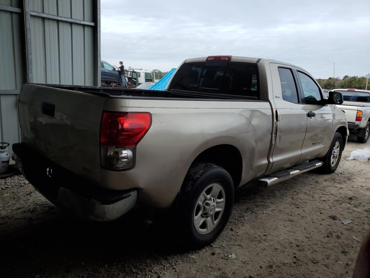 Image 3 of 2007 TOYOTA TUNDRA DOUBLE CAB SR5 2007 with VIN 5TFRU541X7X006210