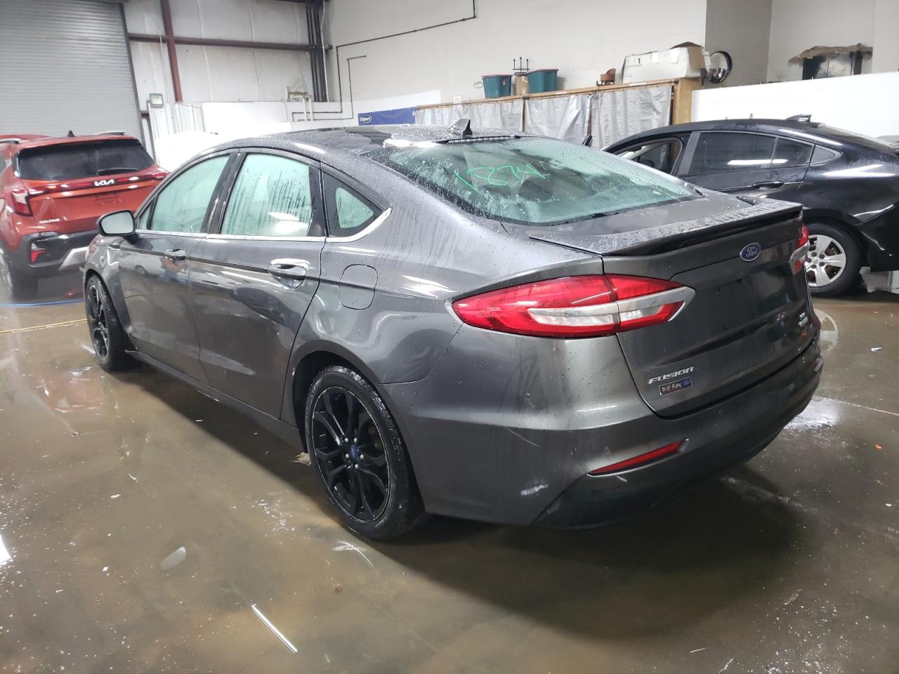 Изображение 2 2019 FORD FUSION SE 2019 с VIN 3FA6P0HD7KR276147