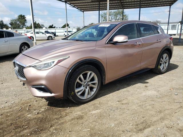 Изображение 2017 INFINITI QX30 BASE 2017