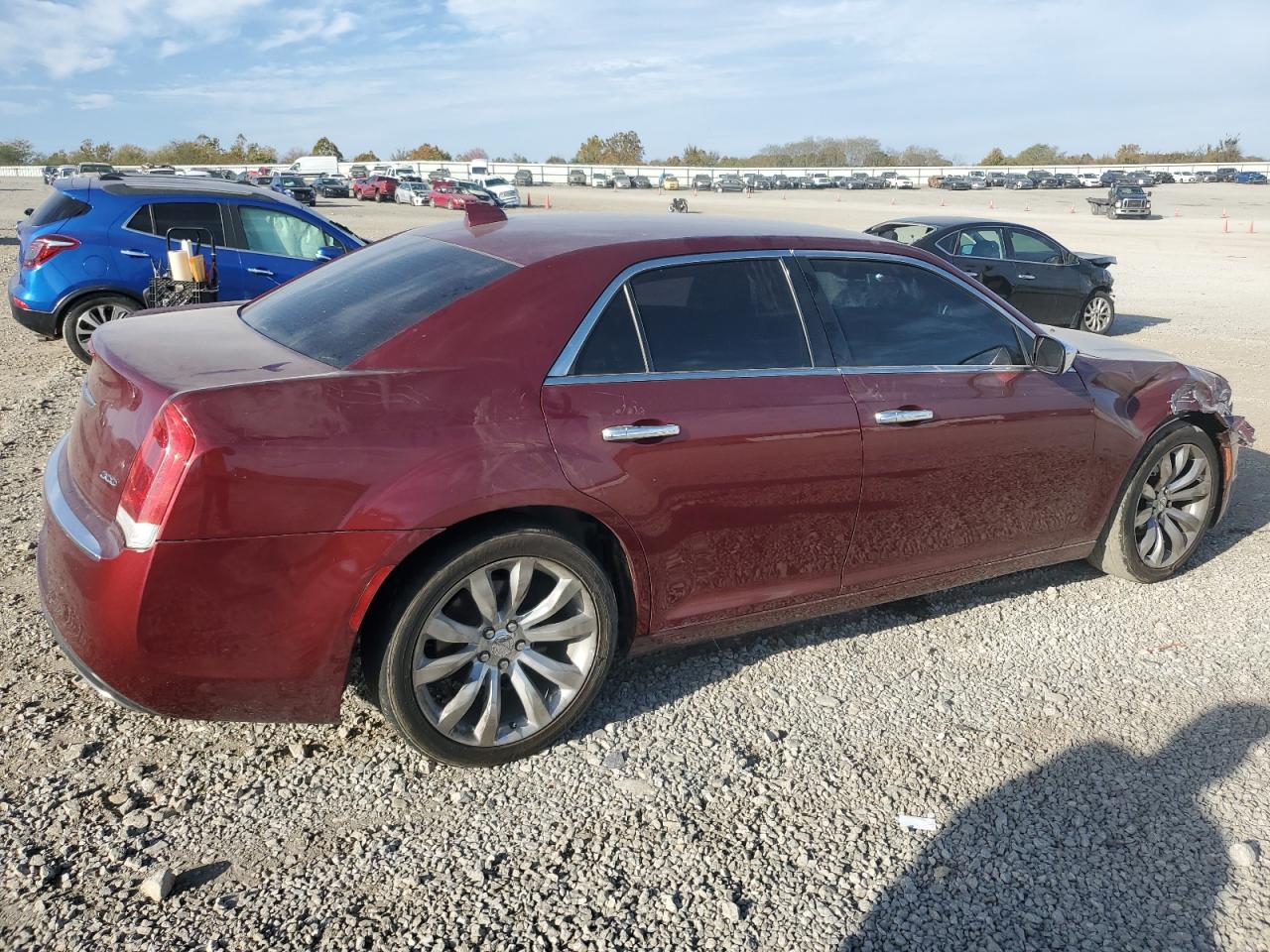 Изображение 3 2019 CHRYSLER 300 LIMITED 2019 с VIN 2C3CCAEG4KH689687