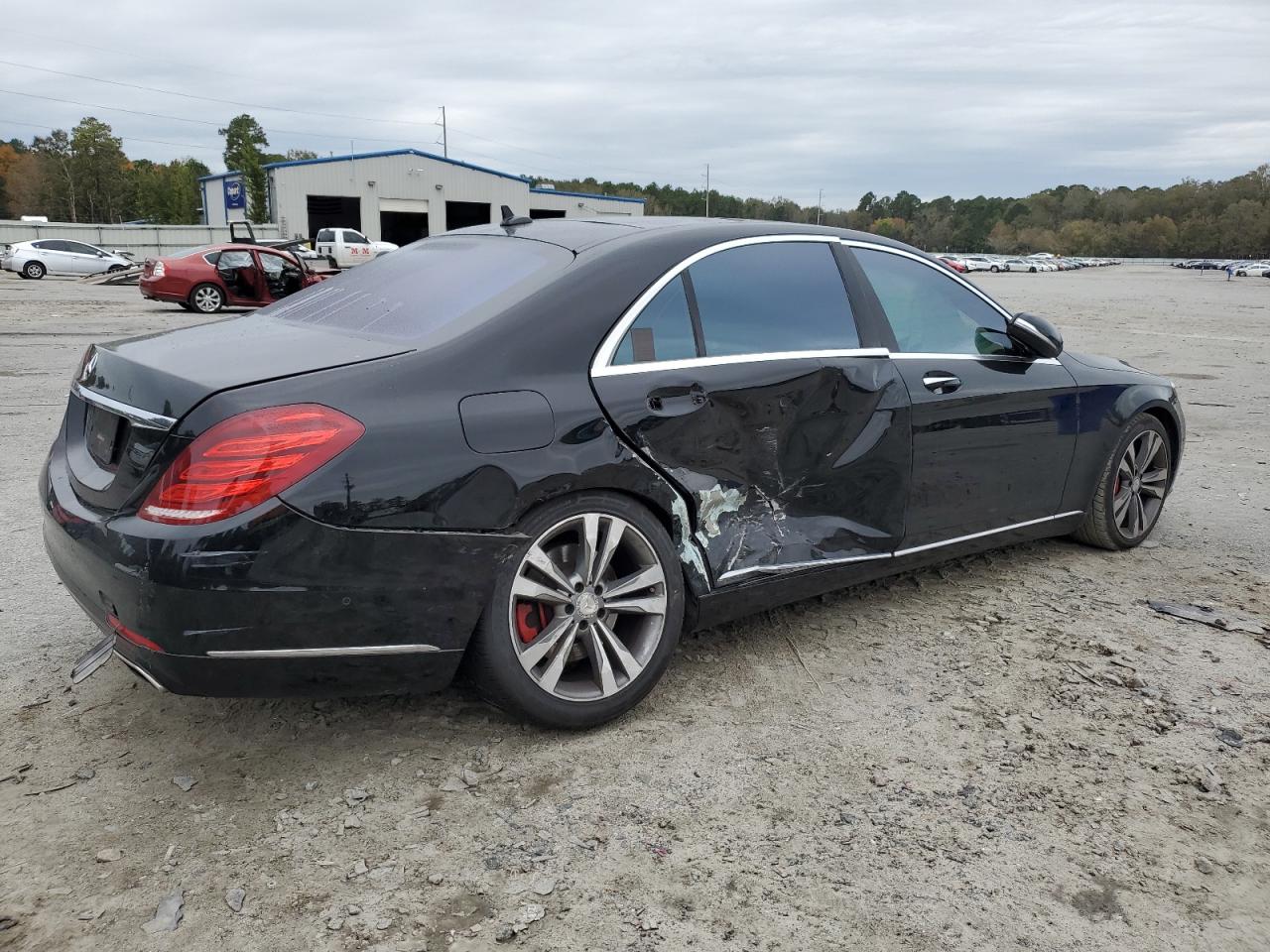 Изображение 3 2015 MERCEDES-BENZ S 550 2015 с VIN WDDUG8CB3FA163016