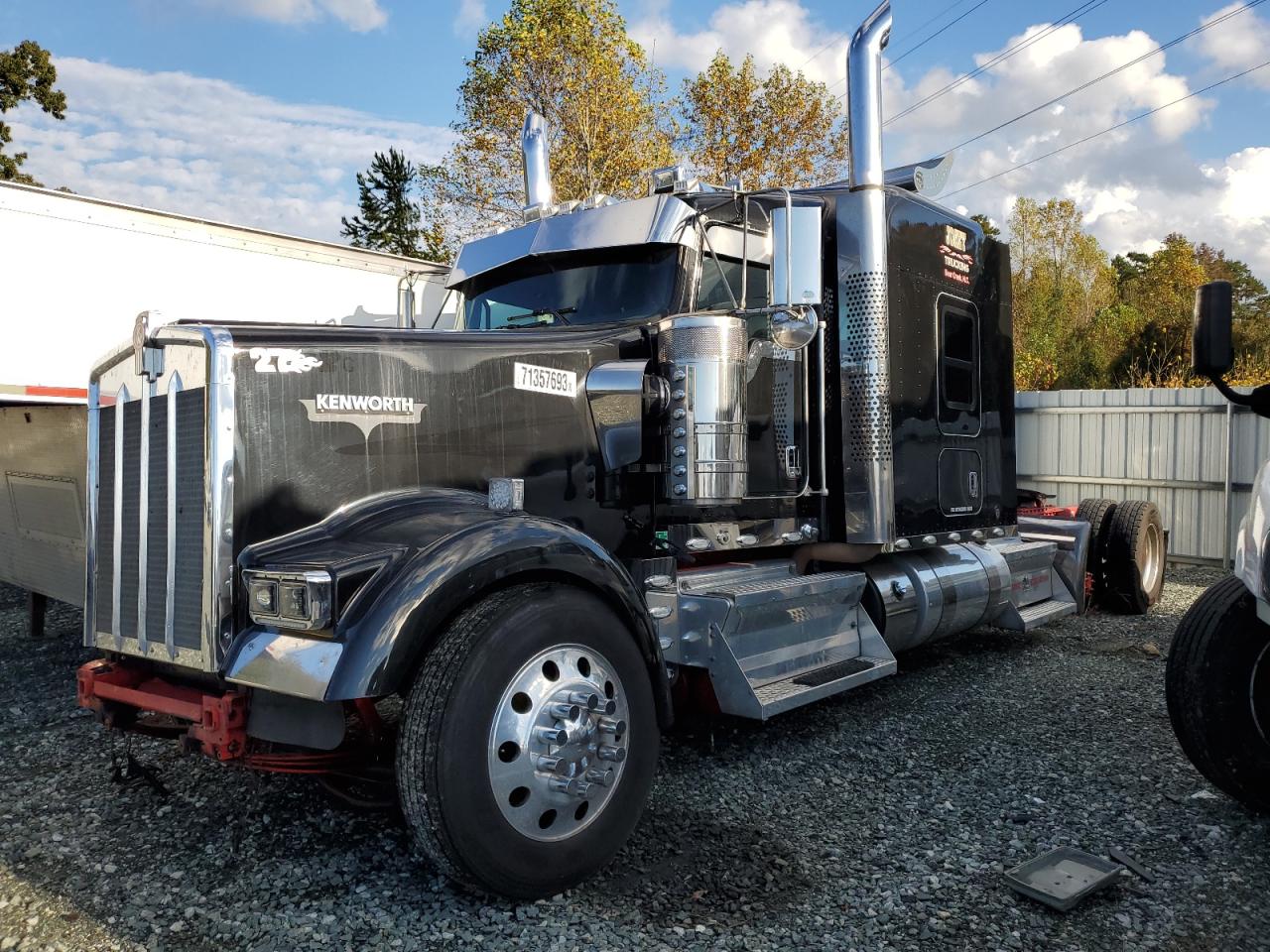 Image 2 of 2020 KENWORTH CONSTRUCTION W900 2020 with VIN 1XKWD49X8LR426318