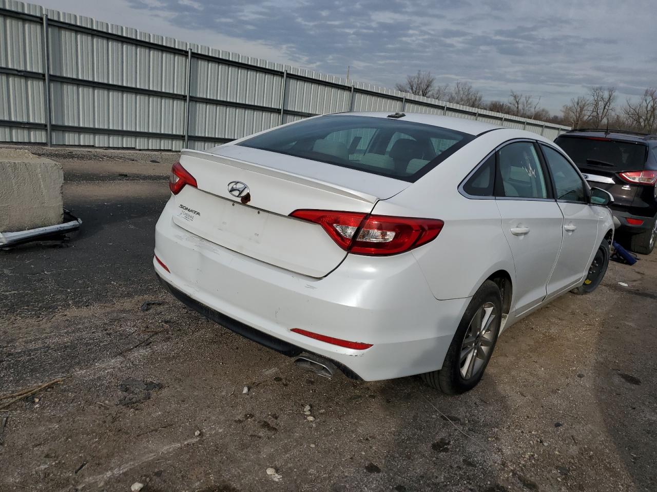 Obraz 3 z 2017 HYUNDAI SONATA SE 2017 z VIN 5NPE24AF2HH533153