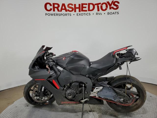 Image 3 of 2017 HONDA CBR1000 RA 2017 with VIN JH2SC775XHK000783