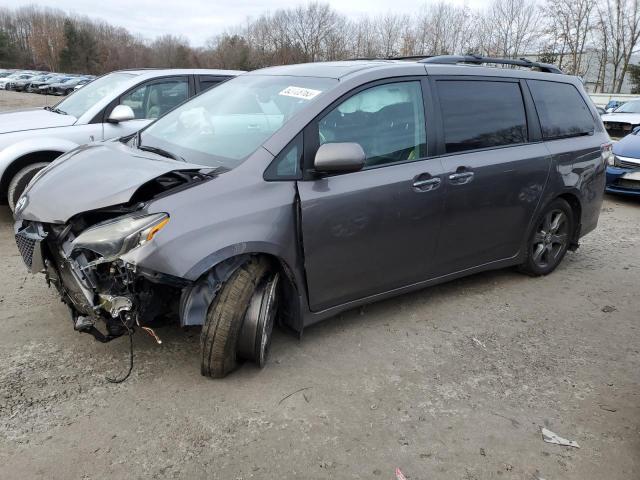 Изображение 1 2017 TOYOTA SIENNA SE 2017 с VIN 5TDXZ3DC2HS813665
