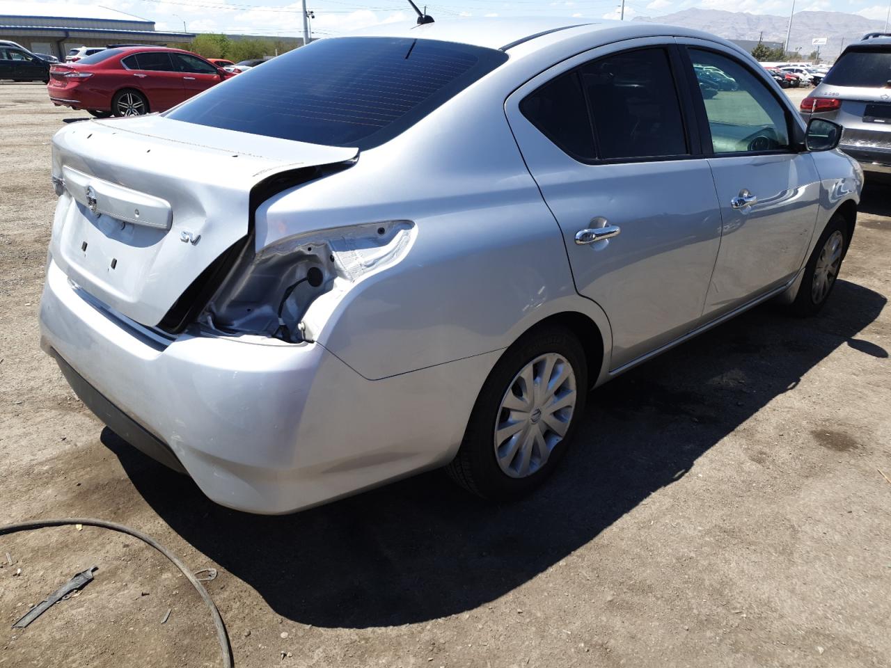 Obraz 3 z 2019 NISSAN VERSA S 2019 z VIN 3N1CN7AP9KL831394