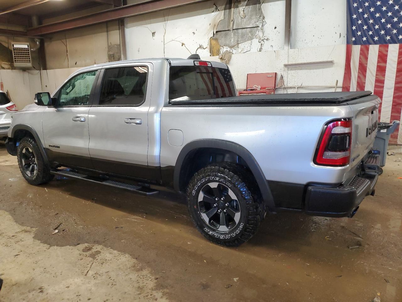 Изображение 2 2020 RAM 1500 REBEL 2020 с VIN 1C6SRFLT6LN160521