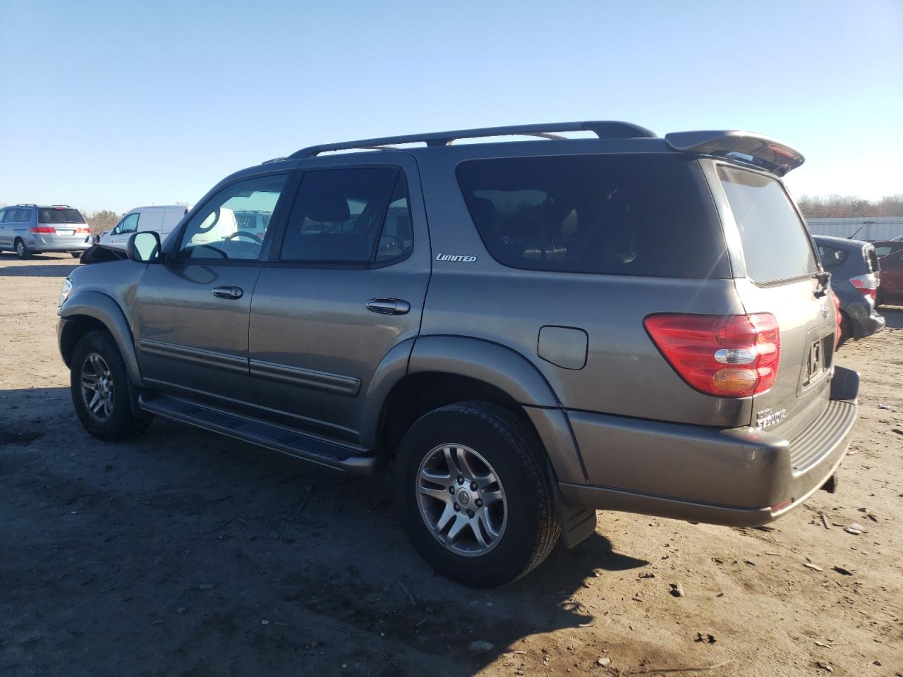 Obraz 2 z 2004 TOYOTA SEQUOIA LIMITED 2004 z VIN 5TDBT48A74S229203