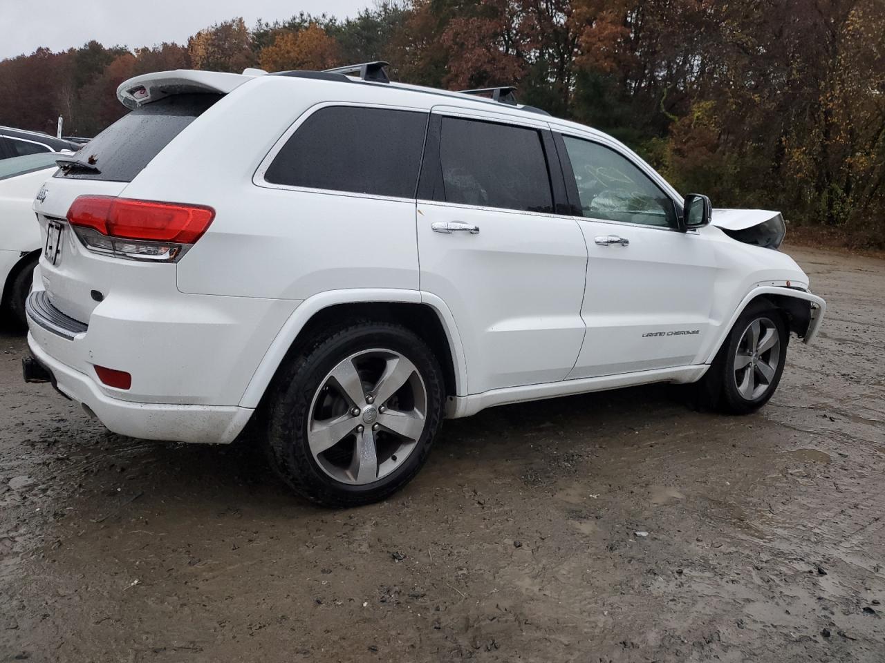 Image 3 of 2016 JEEP GRAND CHEROKEE OVERLAND 2016 with VIN 1C4RJFCG1GC364341
