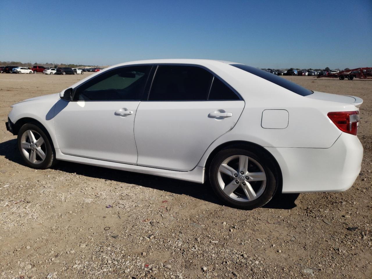 Obraz 2 z 2014 TOYOTA CAMRY L 2014 z VIN 4T1BF1FK7EU857904