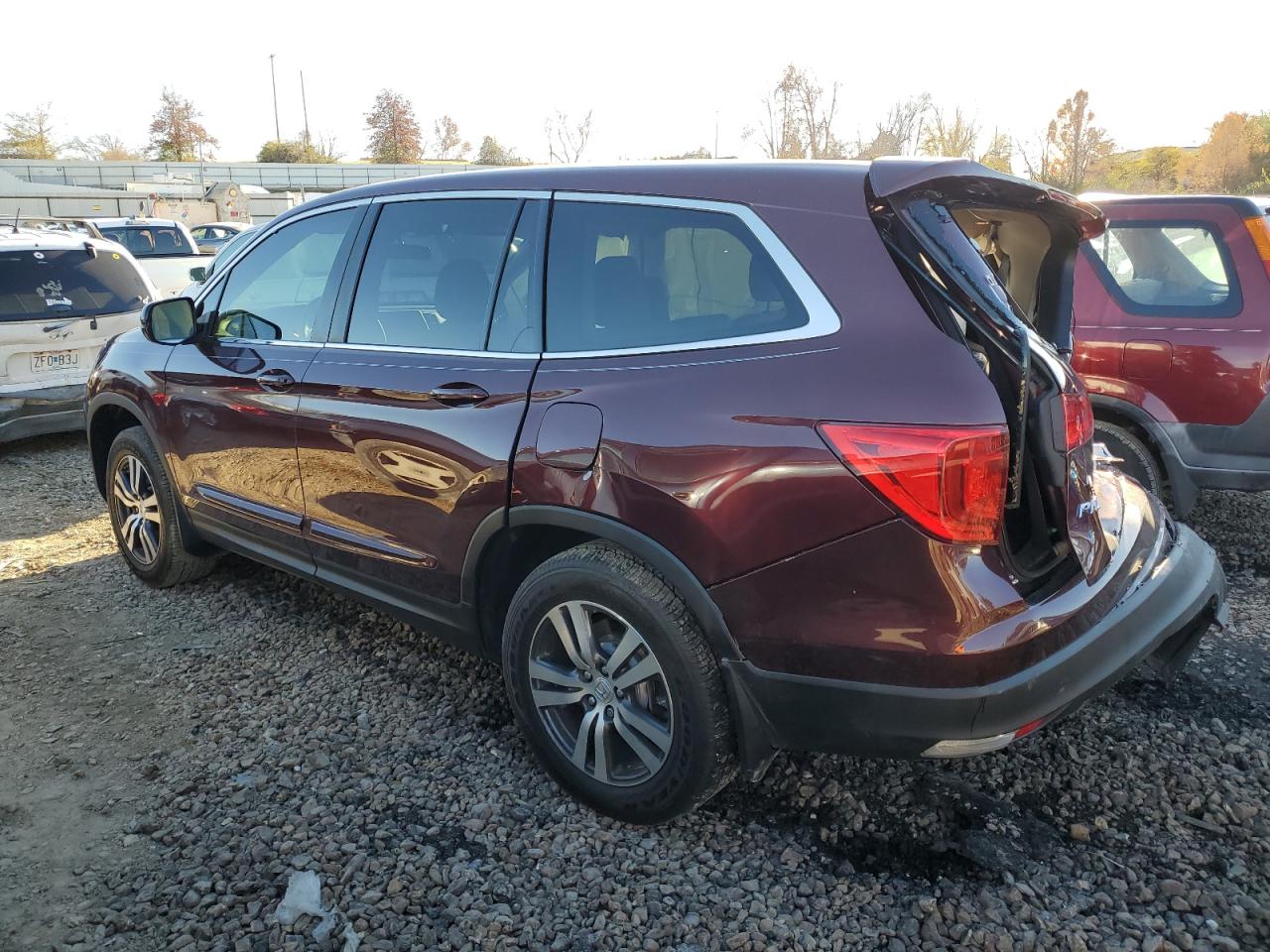 Obraz 2 z 2016 HONDA PILOT EX 2016 z VIN 5FNYF6H37GB082890