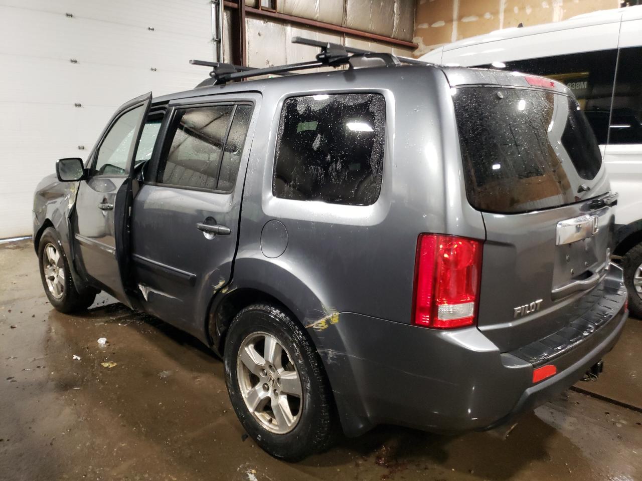 Изображение 2 2010 HONDA PILOT EXL 2010 с VIN 5FNYF4H5XAB008411