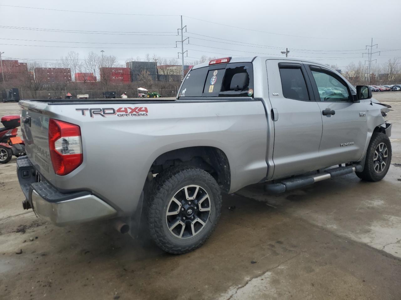 Obraz 3 z 2014 TOYOTA TUNDRA DOUBLE CAB SR/SR5 2014 z VIN 5TFUW5F11EX384236