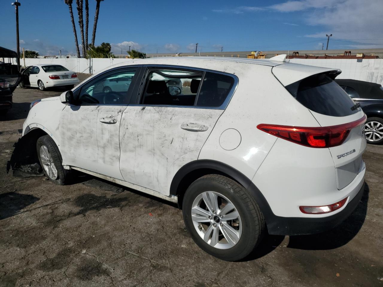 Изображение 2 2019 KIA SPORTAGE LX 2019 с VIN KNDPM3AC5K7596004