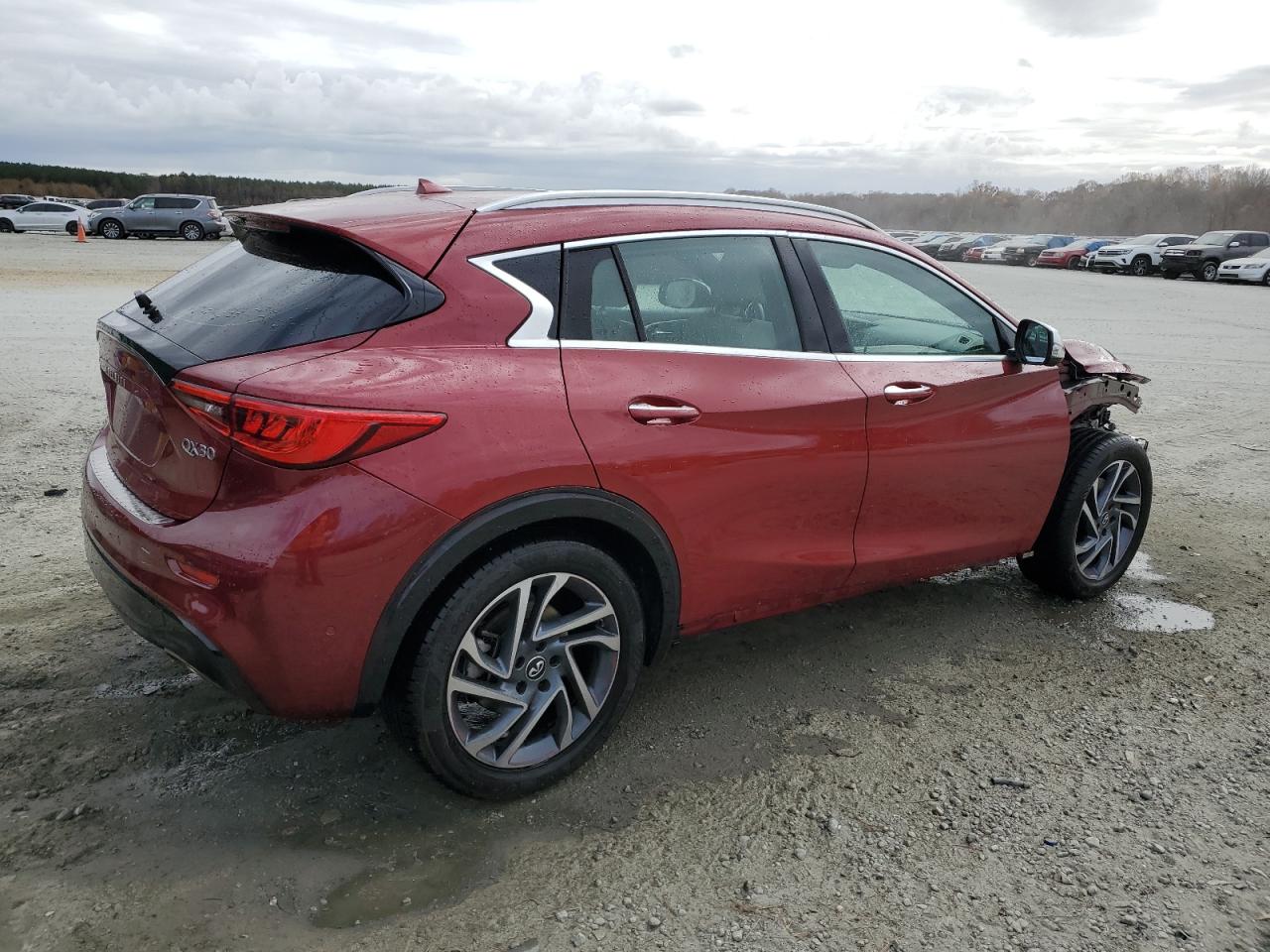 Obraz 3 z Infiniti Qx30 Base 2017 z VIN SJKCH5CP8HA015831