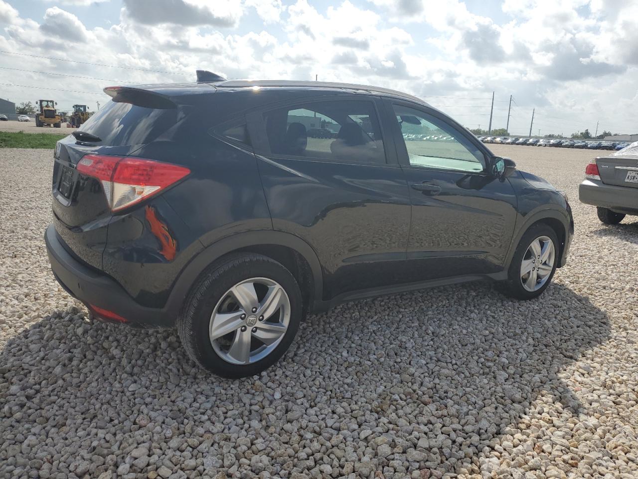 Image 3 of 2019 HONDA HR-V EX 2019 with VIN 3CZRU5H5XKM717962