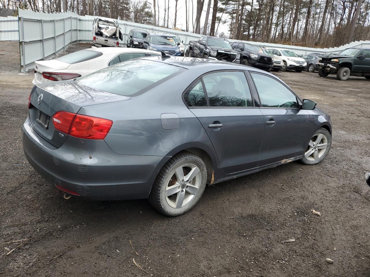 Image 3 of 2012 VOLKSWAGEN JETTA TDI 2012 with VIN 3VW3L7AJ2CM096751