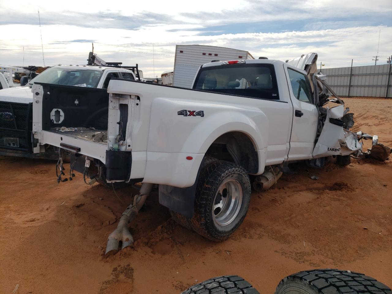 Image 3 of 2020 FORD F350 SUPER DUTY 2020 with VIN 1FT8W3DT6LED36802