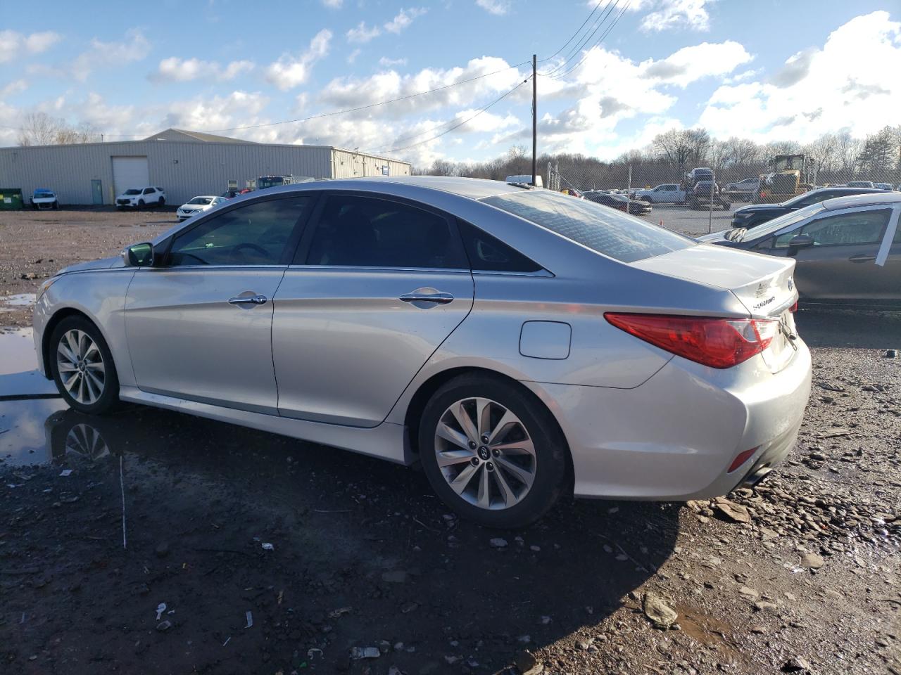 Image 2 of 2014 HYUNDAI SONATA SE 2014 with VIN 5NPEC4AB3EH928125