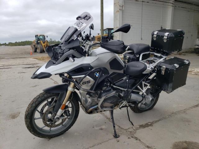 Image 2 of 2017 BMW R1200 GS 2017 with VIN WB10A6107HZ656022