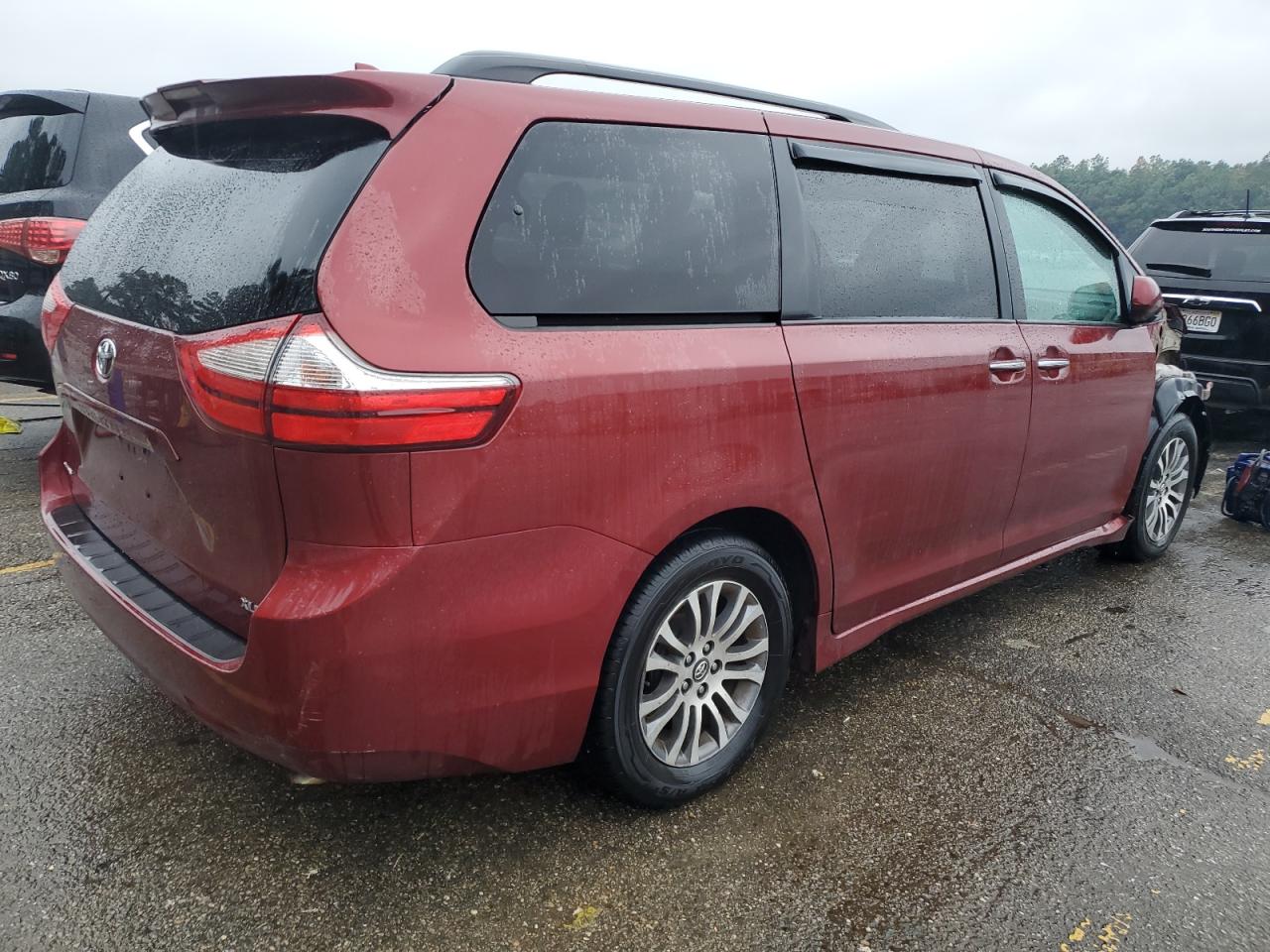 Obraz 3 z 2018 TOYOTA SIENNA XLE 2018 z VIN 5TDYZ3DC3JS910027
