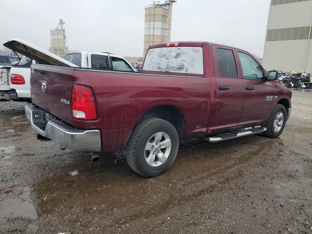 Image 3 of 2018 RAM 1500 ST 2018 with VIN 1C6RR7FT8JS103056