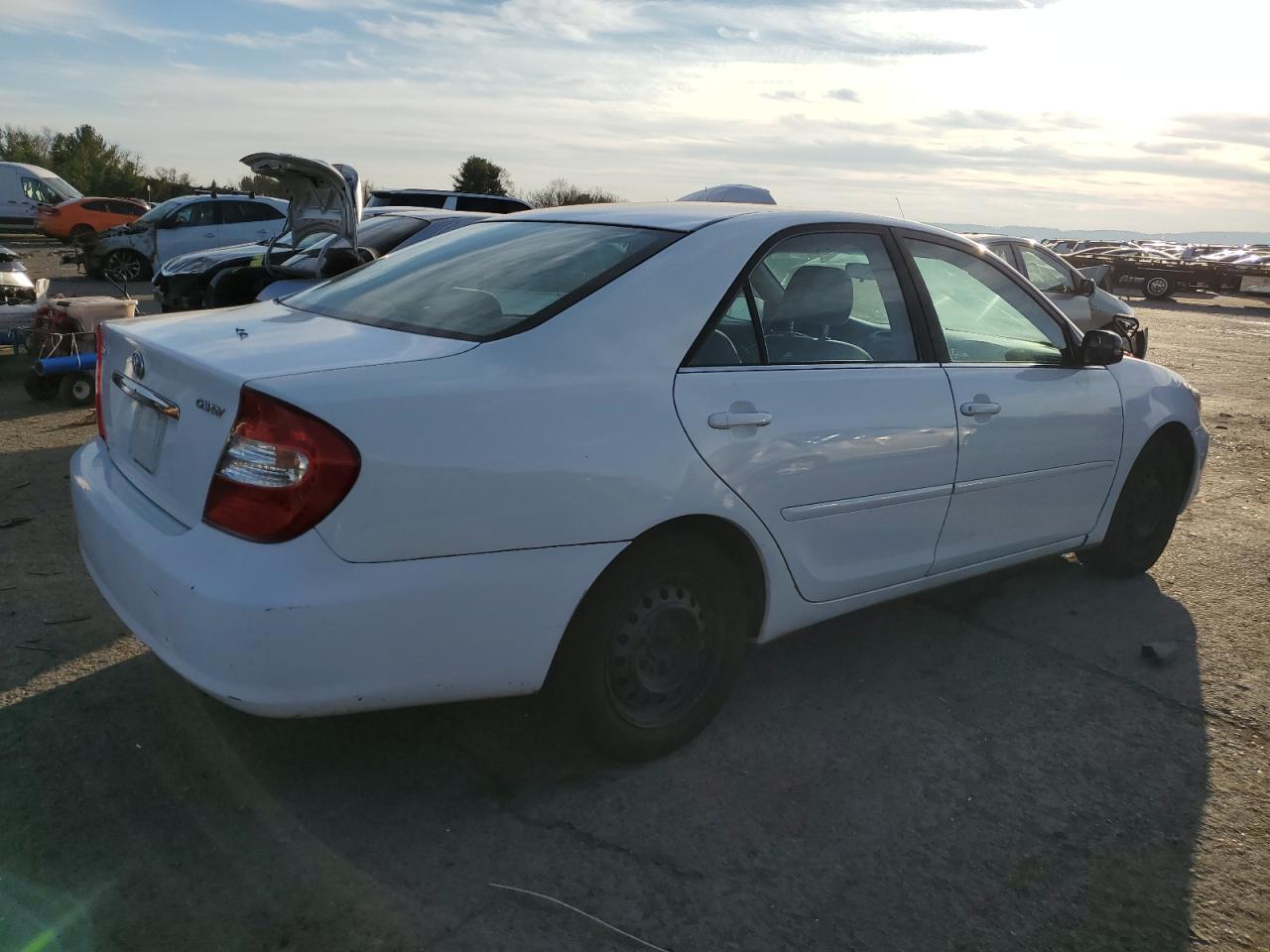 Изображение 3 2003 TOYOTA CAMRY LE 2003 с VIN 4T1BE32K63U149726