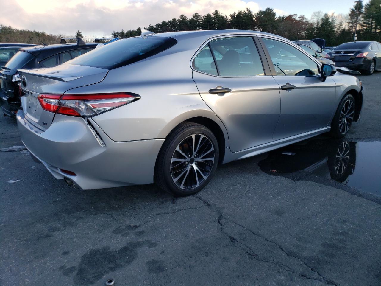 Image 3 of 2019 TOYOTA CAMRY L 2019 with VIN 4T1B11HK1KU248444
